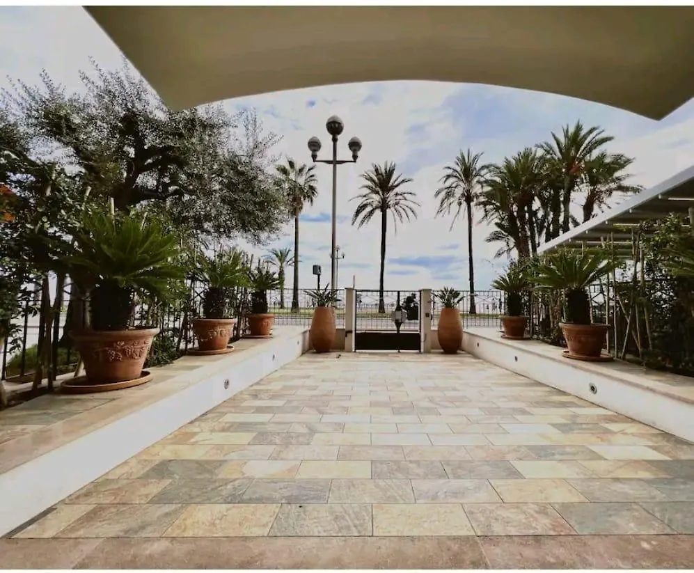 - Promenade Des Anglais - Climatise, 4 Pers Apartment Nice